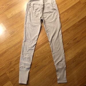 Alo Yoga legging Size medium